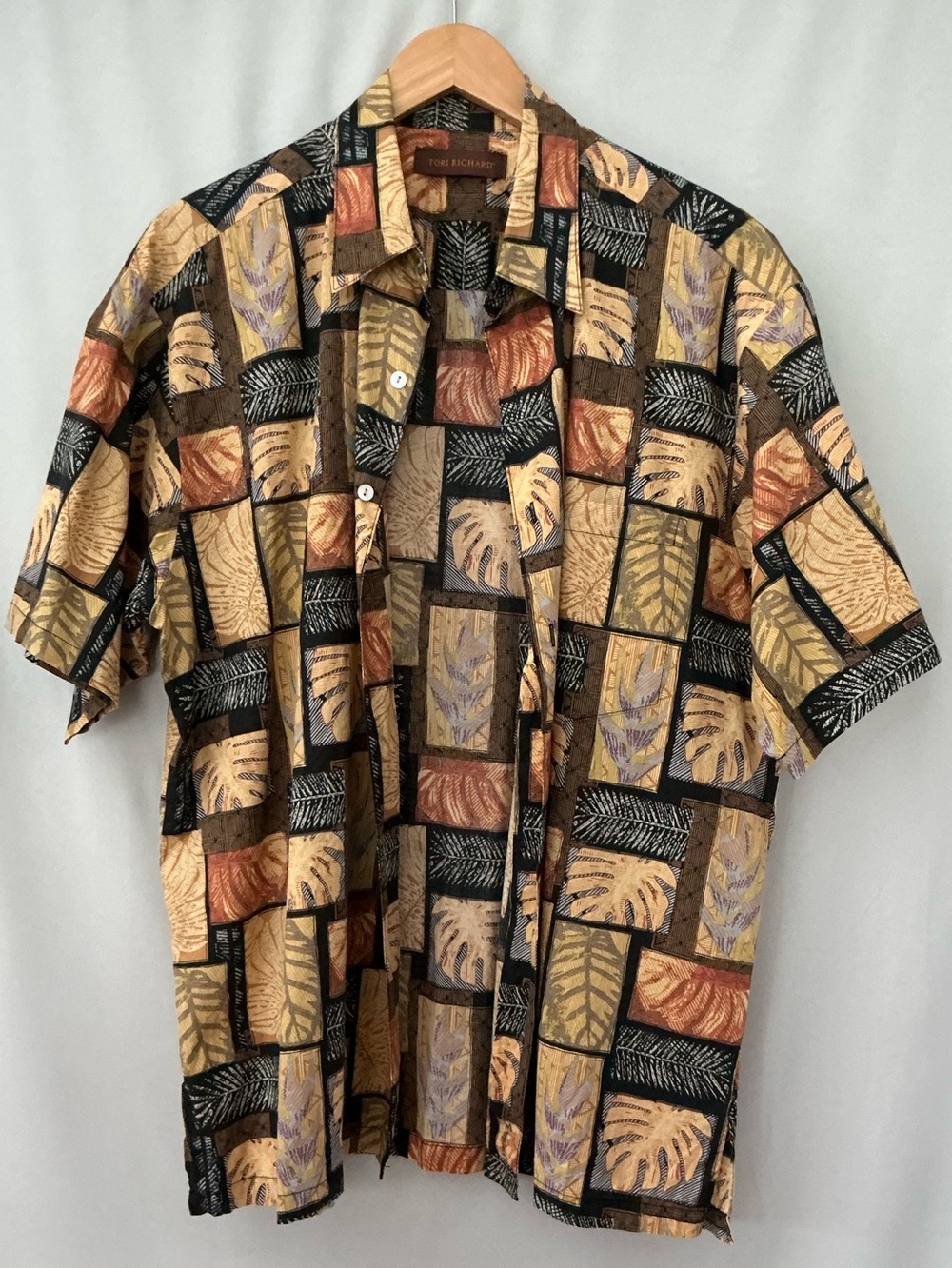 Tori Richard Men's Hawaiian Shirt Size L